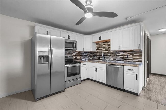 Building Photo - 2160 Mineral Spring Ave