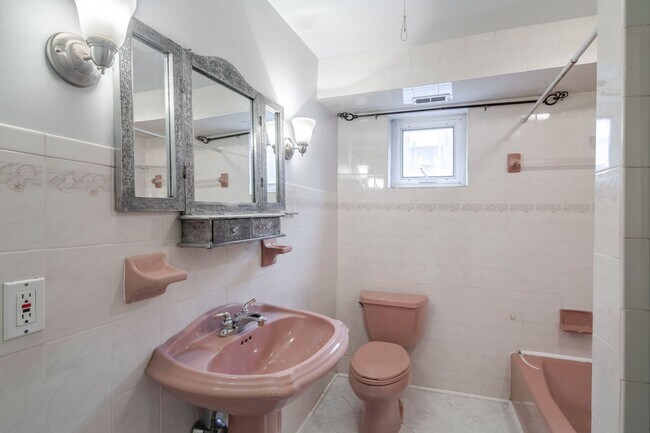 Foto del edificio - Three Bedroom South Philadelphia Home