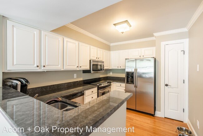 2 br, 2 bath House - 1041 Wirewood Drive #304 - 4