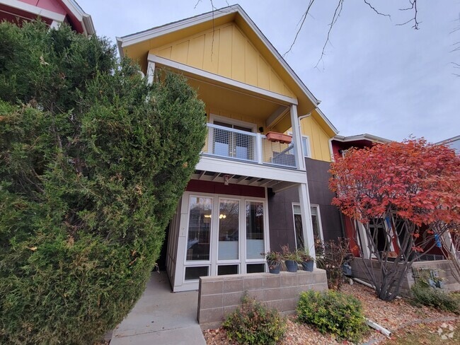Building Photo - 1761 Yellow Pine Ave