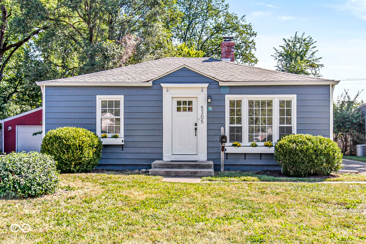 Foto principal - 5305 Evanston Ave