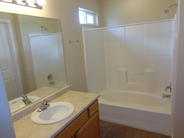 Building Photo - 5551 Geneva Way