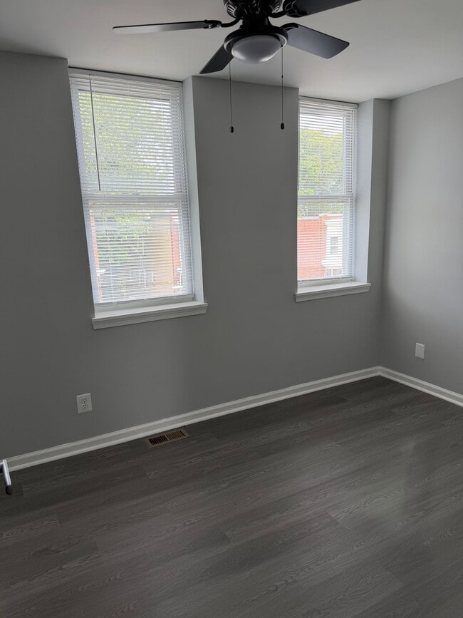 Building Photo - 803 Cator Ave