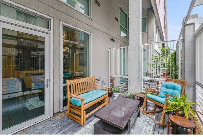 Private Patio - 235 Berry St