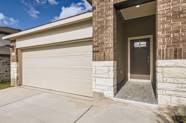 Foto del edificio - 2429 Hackamore Dr