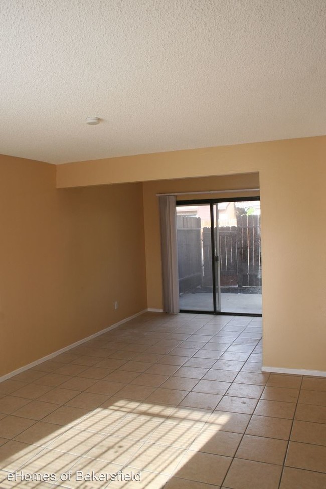 Building Photo - 4312 Isla Verde St