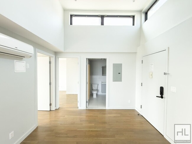 Building Photo - Bushwick Avenue / Spacious 2-Bed 1-Bath / ...