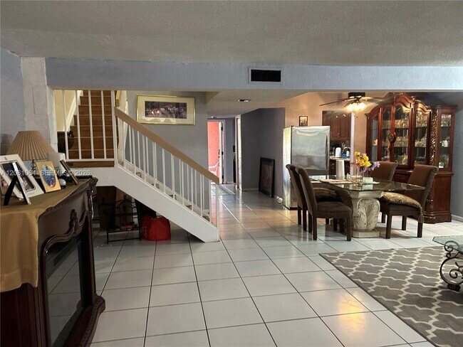 Foto del edificio - 1653 NW 58th Ave