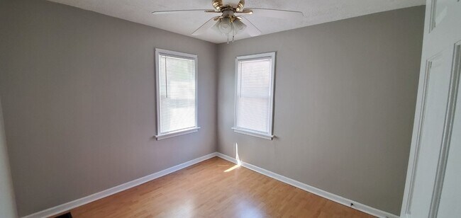 Foto del edificio - 1757 16th St SE