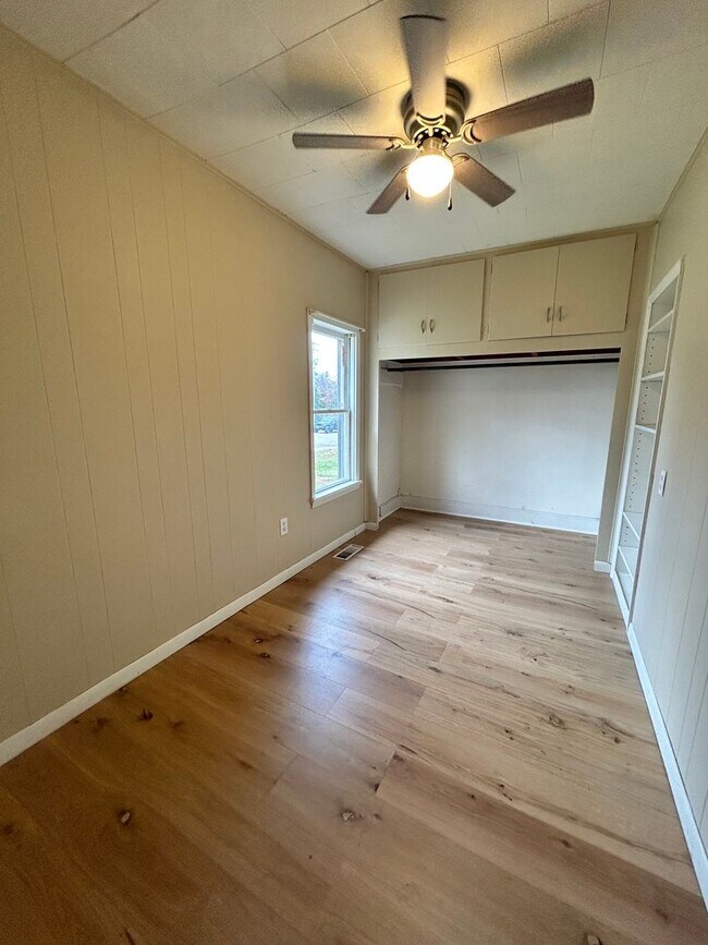 Foto del edificio - Freshly Remodeled Unit