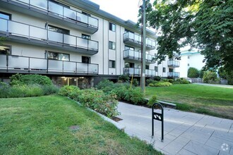 Building Photo - Stadacona Apartments