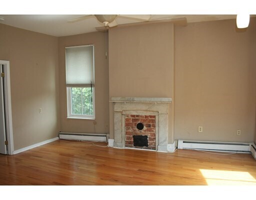 Foto del edificio - 275 Shawmut Ave