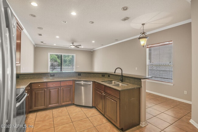 Building Photo - 860 Briarcreek Rd