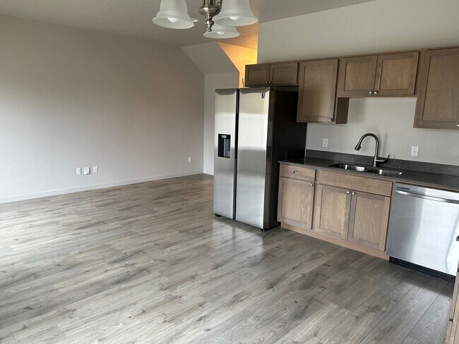 Foto del edificio - 7170-7174 W Heritage Street