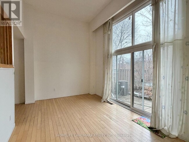 Building Photo - 258 Sprucewood Ct