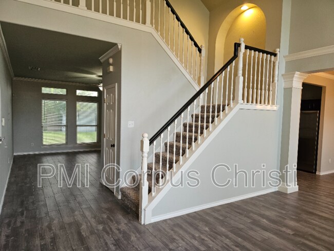 Foto del edificio - 5107 High Bank Dr