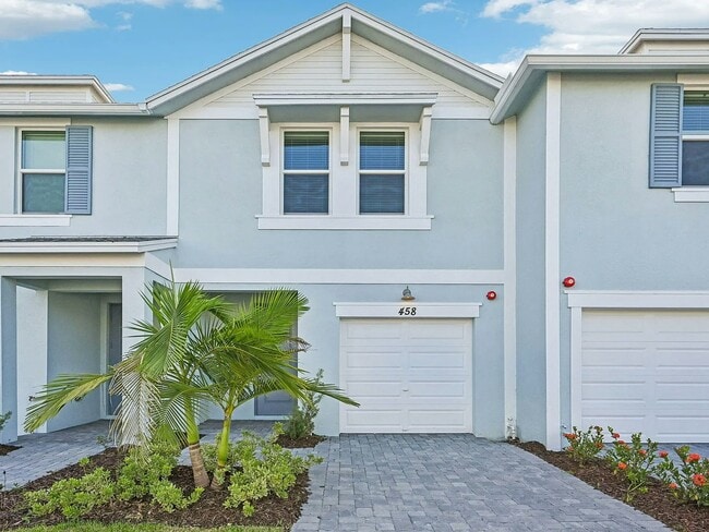 Building Photo - 458 Salisbury Cir