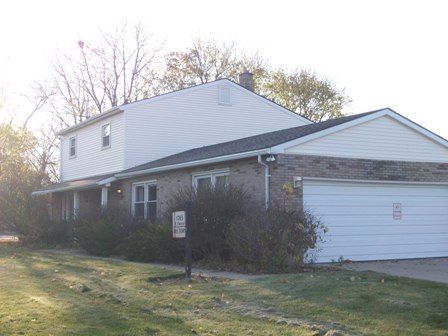 Building Photo - 1705 E Forest Ave