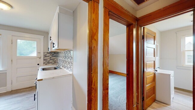 Foto del edificio - 3518-20 W.54th