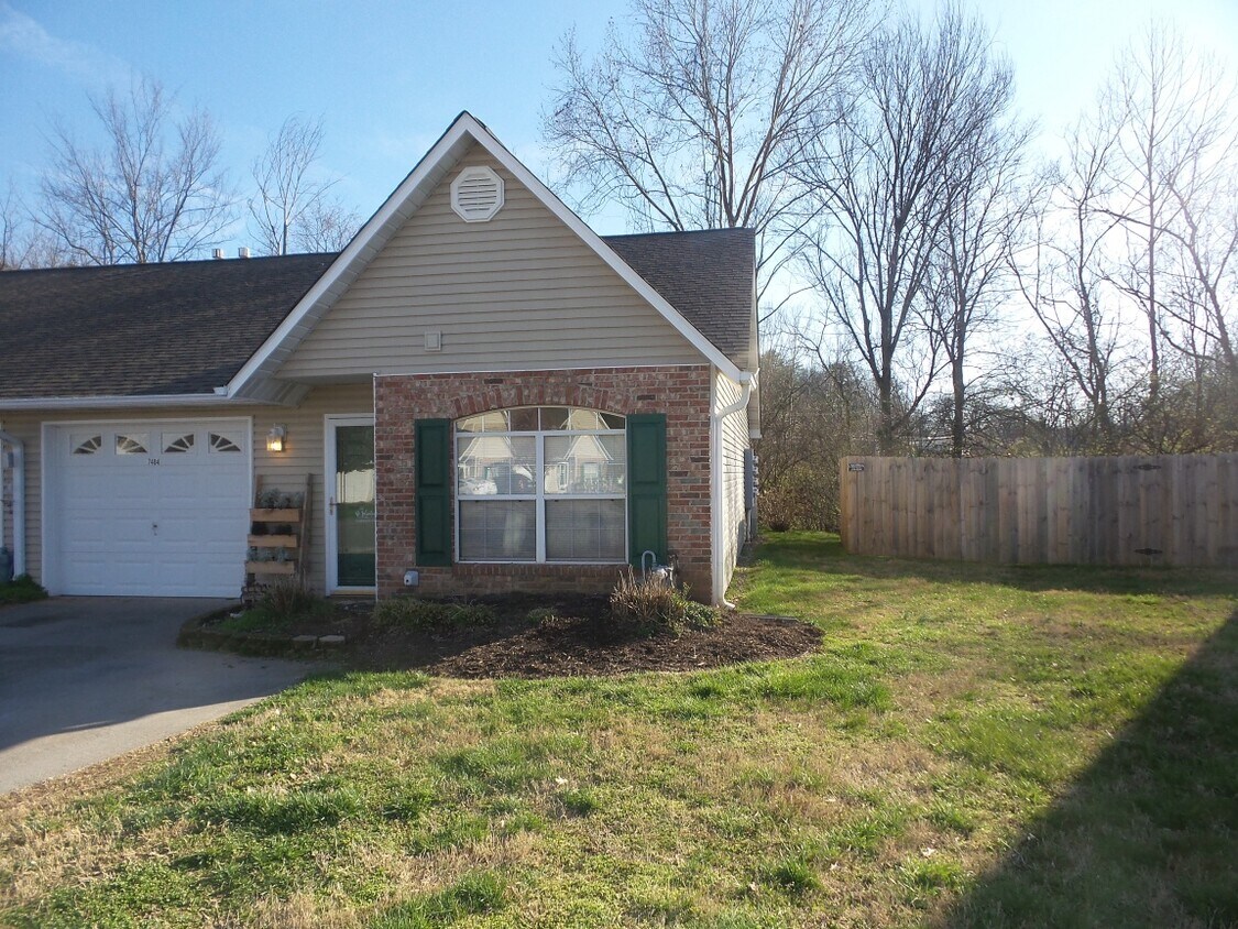Primary Photo - 7404 Creek Song Ct