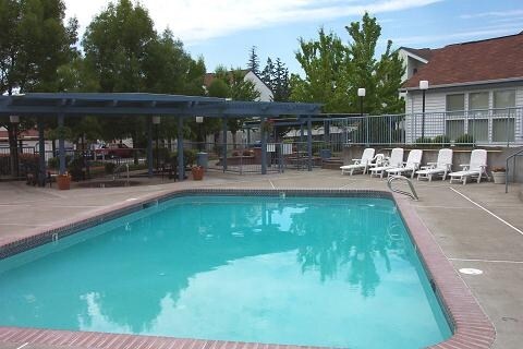 stone ridge pool