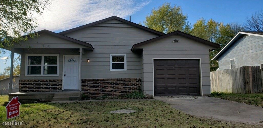 Foto principal - 3 br, 1 bath House - 816 Robin Dr