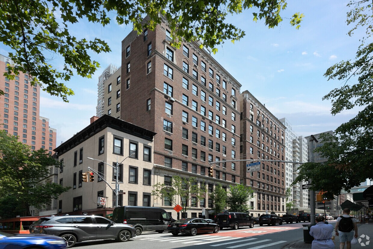 Foto del edificio - 131 E 69th St