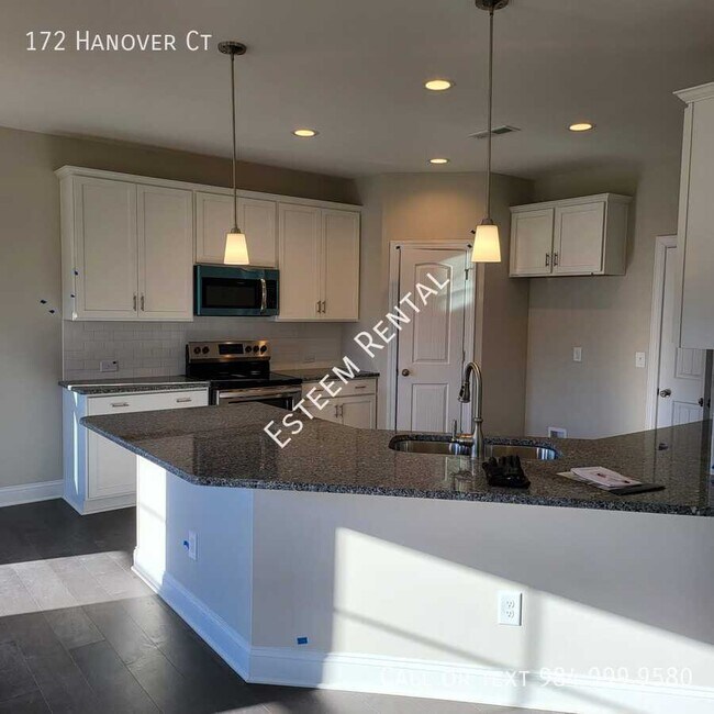 Foto del edificio - 172 Hanover Ct