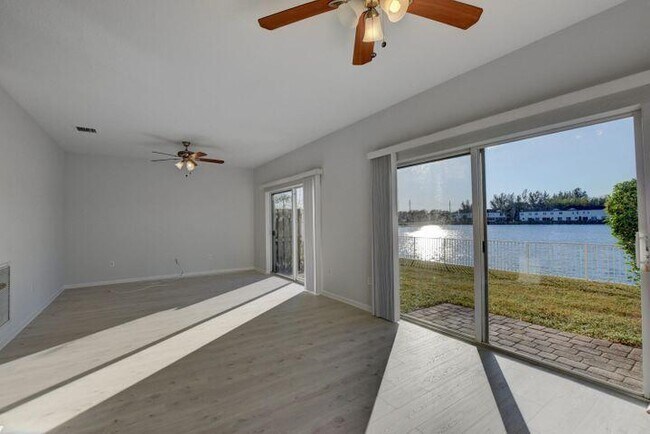 Building Photo - 4106 Emerald Vista