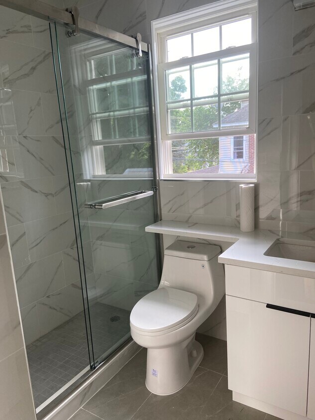 Foto principal - 1542 Tibbits Ave