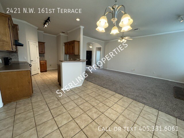 Foto del edificio - 2421 NW 161st Terrace