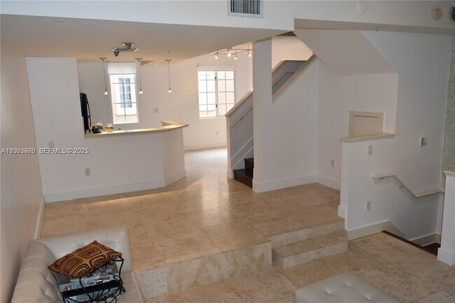 Foto del edificio - 2961 NE 185th St