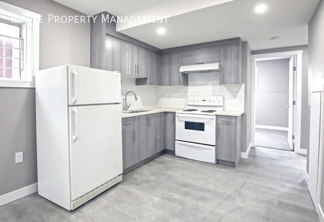 Photo du bâtiment - COZY 2-BED BASEMENT | MODERN COMFORT | MARTINDALE PARK