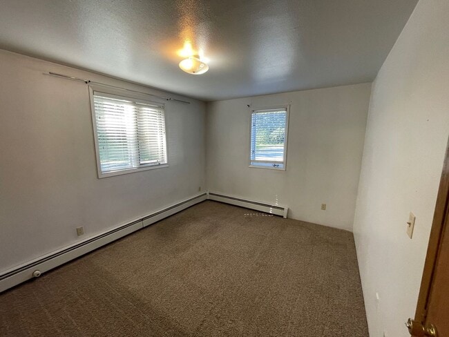 Building Photo - 4006 E Steven Dr