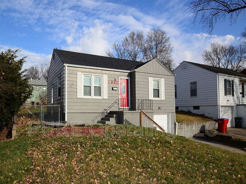 Primary Photo - 8032 Park Dr