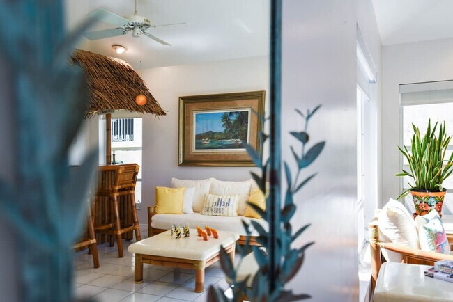 Foto del edificio - 8 Floral Ave