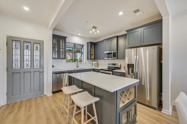 Foto del edificio - 1741 Spyglass Dr