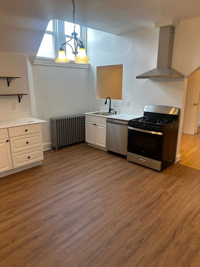 Photo - 140 S Fairmount St Apartment