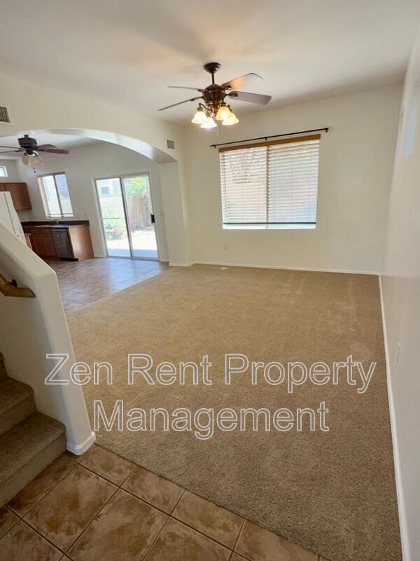 Building Photo - 4237 E Windsor Dr