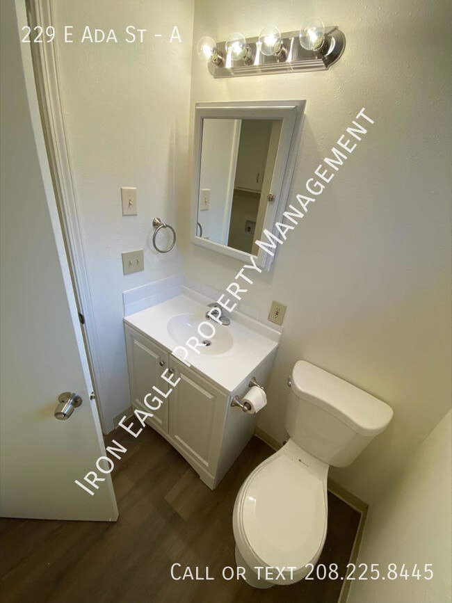 Building Photo - 229 E Ada St