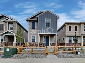 Building Photo - 310 N Addison Way