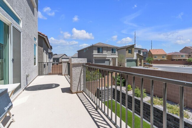 Foto del edificio - Large Southern Highlands Tri-Level Home. P...