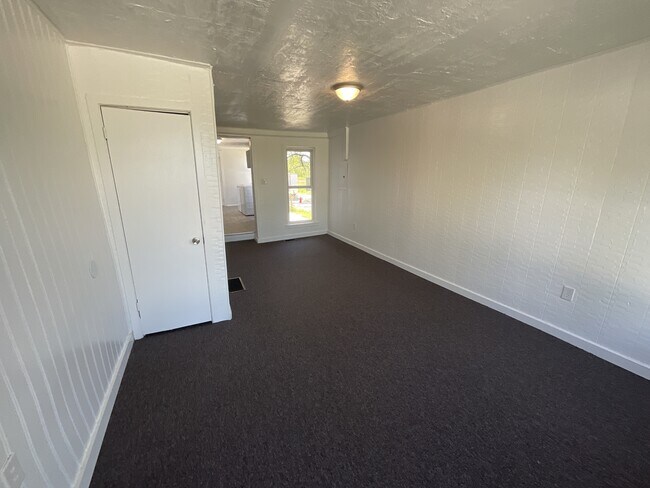 Foto del edificio - 516 E Boundary Ave