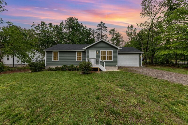 Primary Photo - 268 American Dr