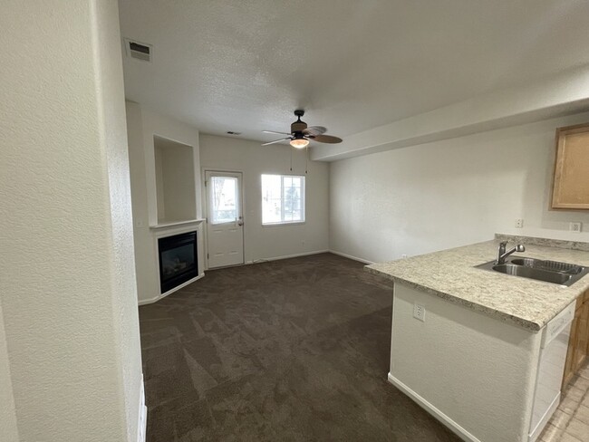 Building Photo - Balboa Park Townhome
