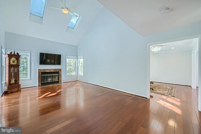 Building Photo - 8 Sapphire Hill Ct