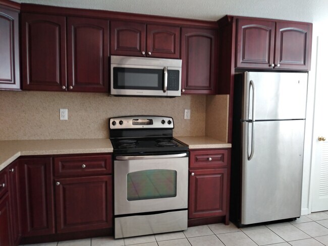 Building Photo - 24584 Diamond Ridge Dr