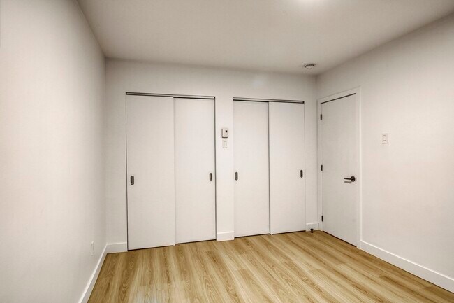 Photo du bâtiment - 4390 Grand Blvd.