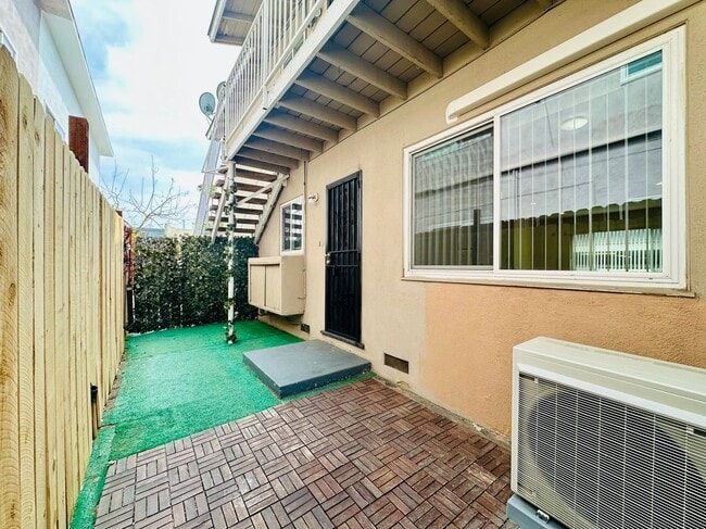 Foto del edificio - 4918 Tujunga Ave