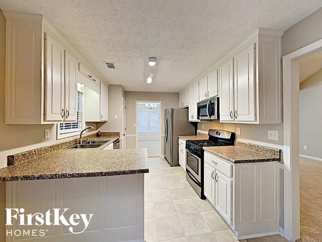 Building Photo - 35 Pebble Brooke Pass